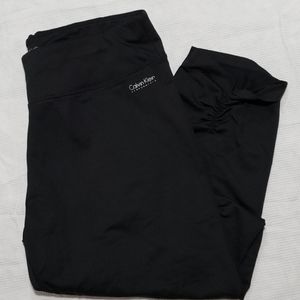 Calvin Klein Performance Wick Ruched Capri Legging
